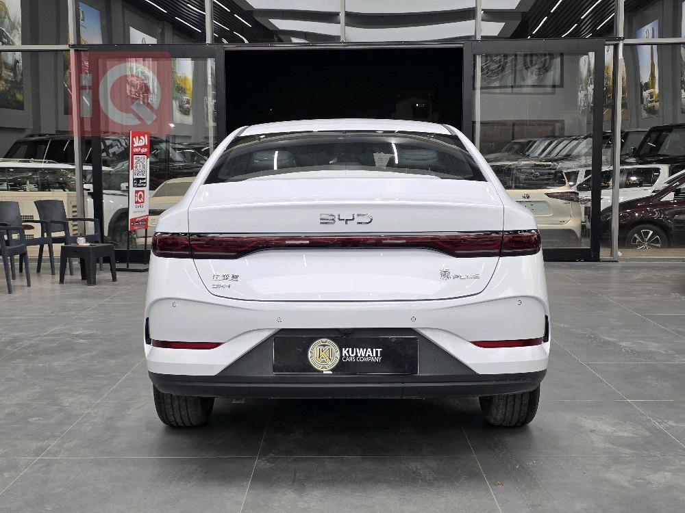 بی وای دی Qin Plus